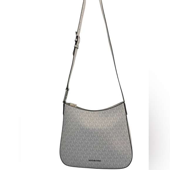 Michael Kors Kensington Logo Large
Crossbody Bag - Picture 6 of 7